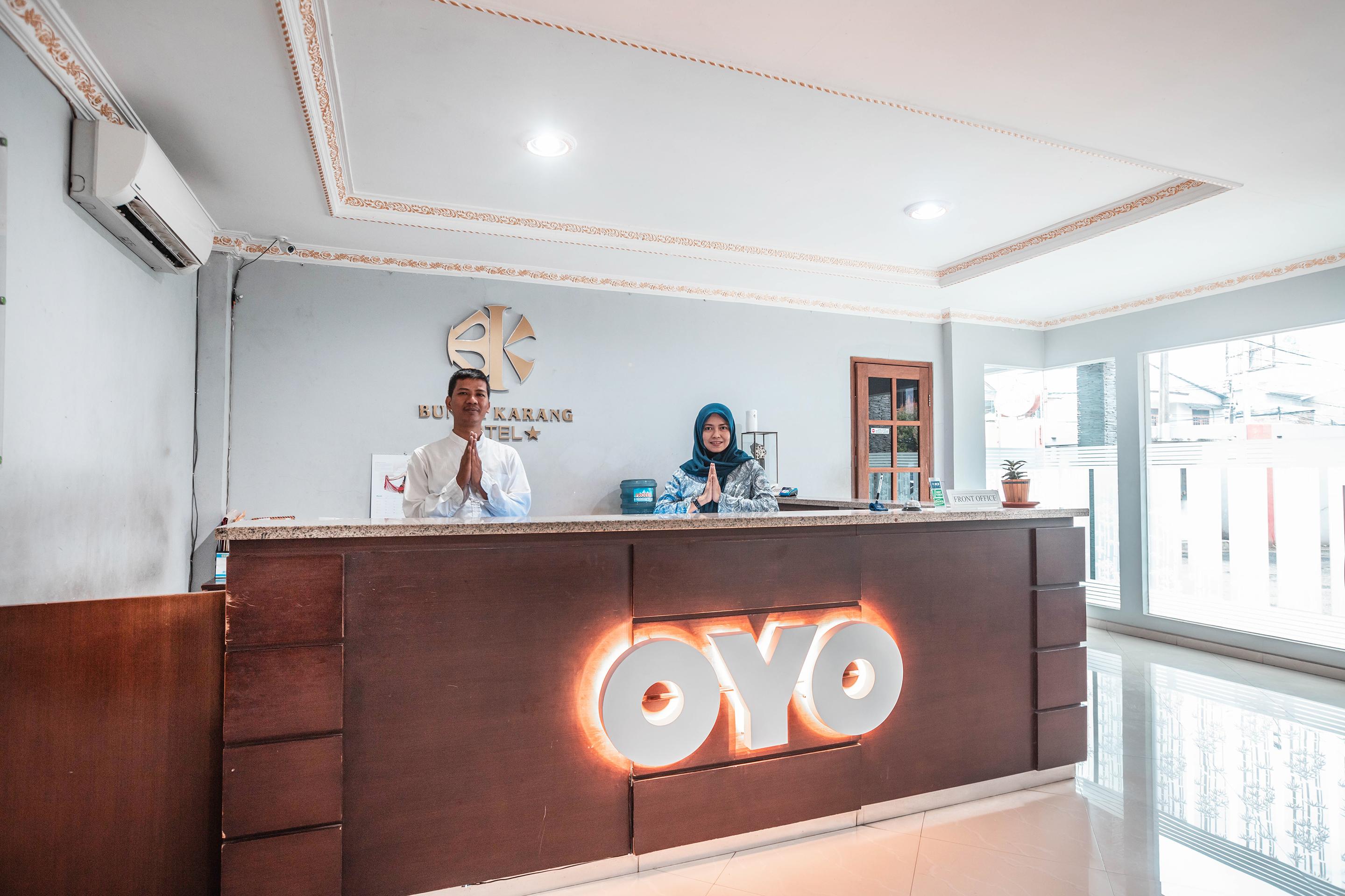 Super Oyo 686 Bunga Karang Hotel Бекаси Экстерьер фото